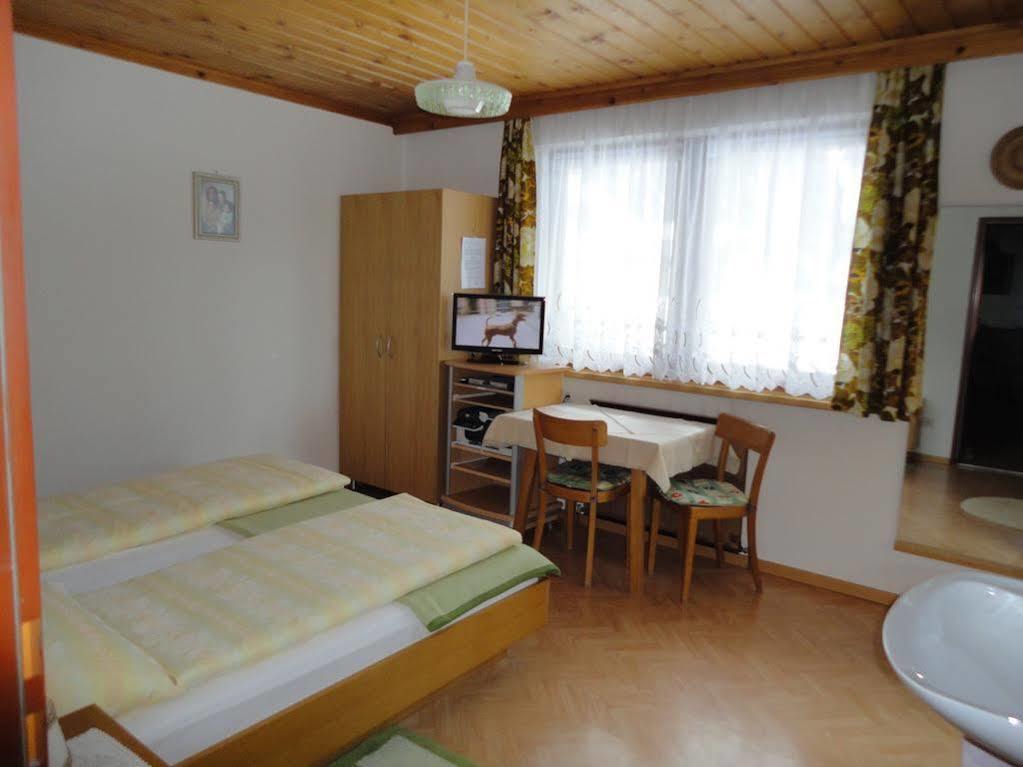 Haus Dorfblick Ξενοδοχείο Prägraten Εξωτερικό φωτογραφία