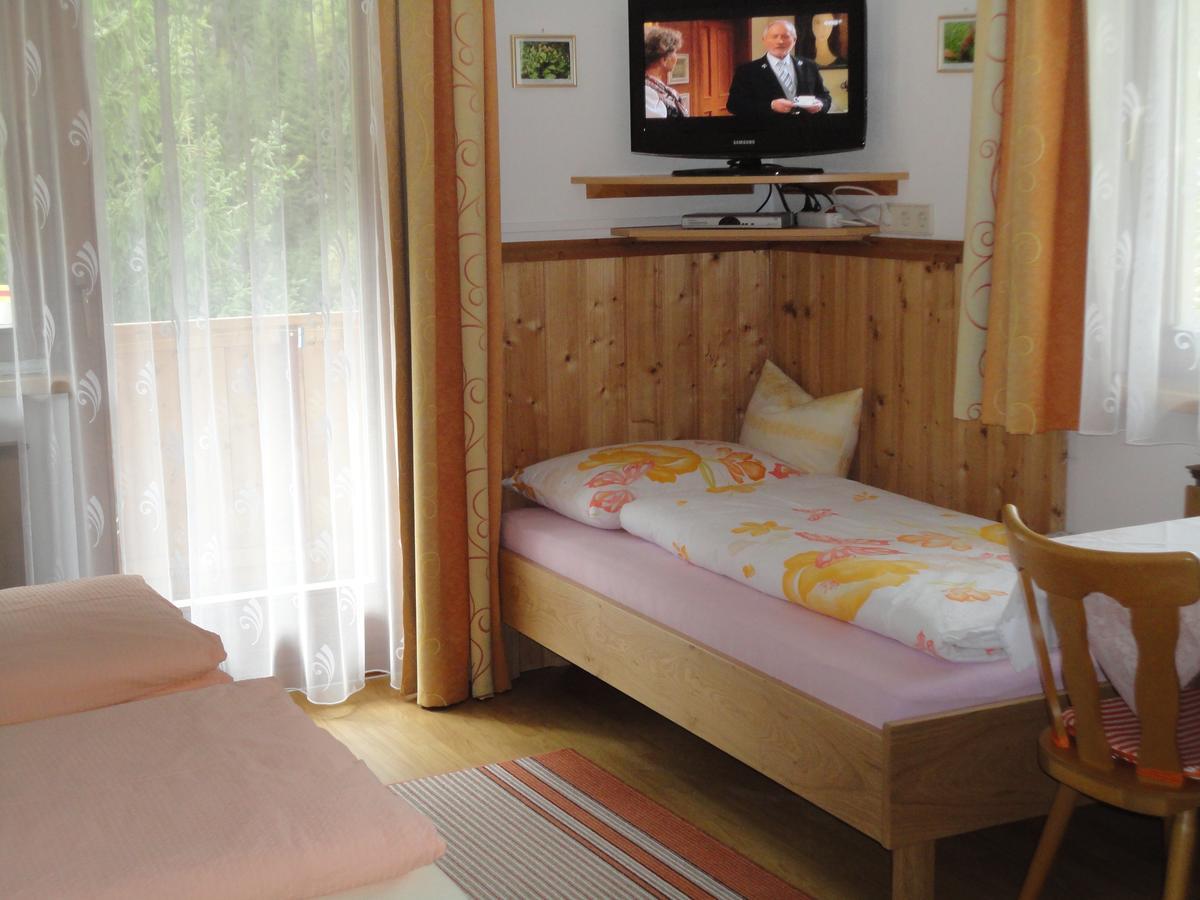 Haus Dorfblick Ξενοδοχείο Prägraten Εξωτερικό φωτογραφία