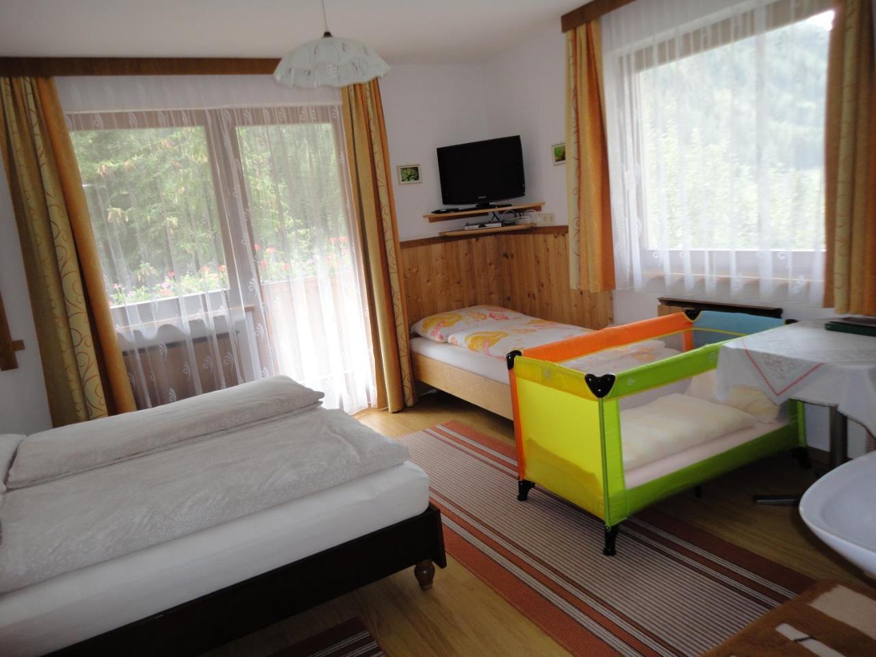 Haus Dorfblick Ξενοδοχείο Prägraten Εξωτερικό φωτογραφία